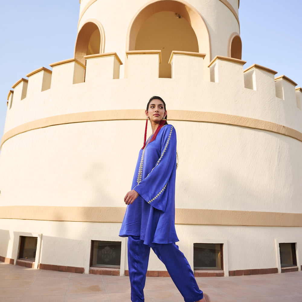 Teen Line Embroidered Bell Sleeve Kurta with Pant