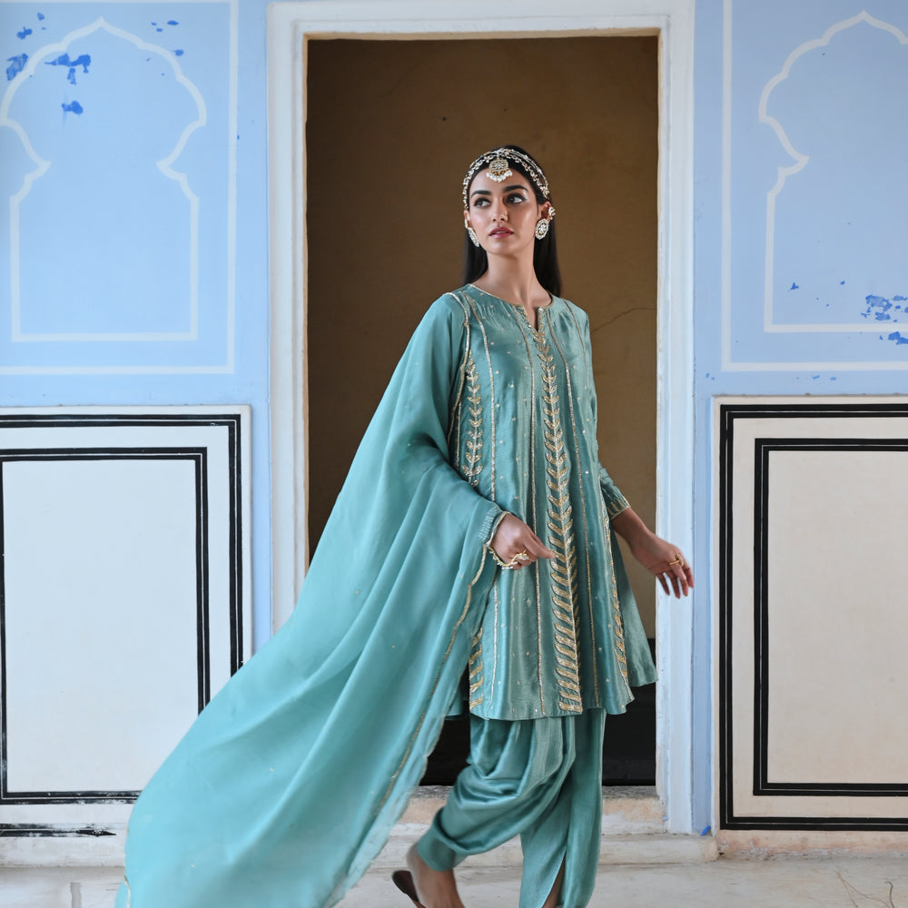 
                      
                        TURQUOISE BLUE 3/4 TH SLEEVE EMBROIDERED SHORT KURTA WITH DHOTI AND DUPATTA
                      
                    