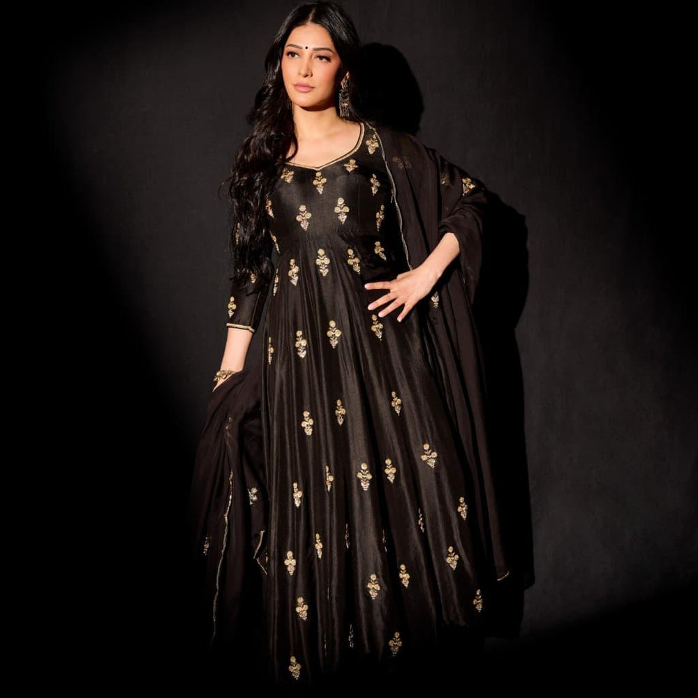 dress code black dress SHRUTI HAASAN IN BLACK FLORAL BUTTI EMBROIDERED 12 KALI ANARKALI WITH –  Easestudio