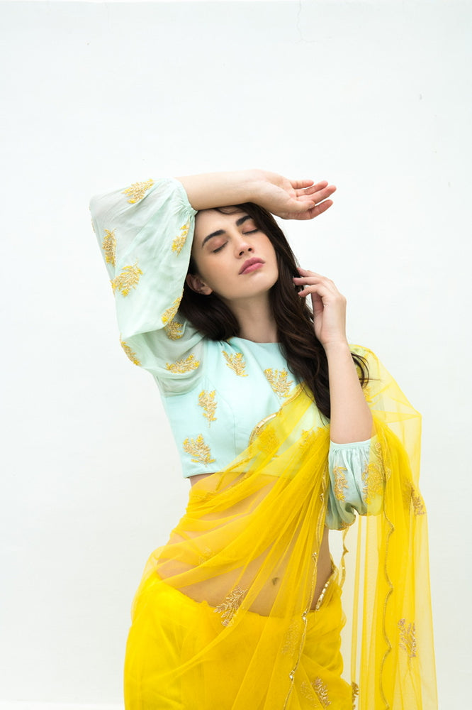 
                      
                        MUSING SAREE
                      
                    