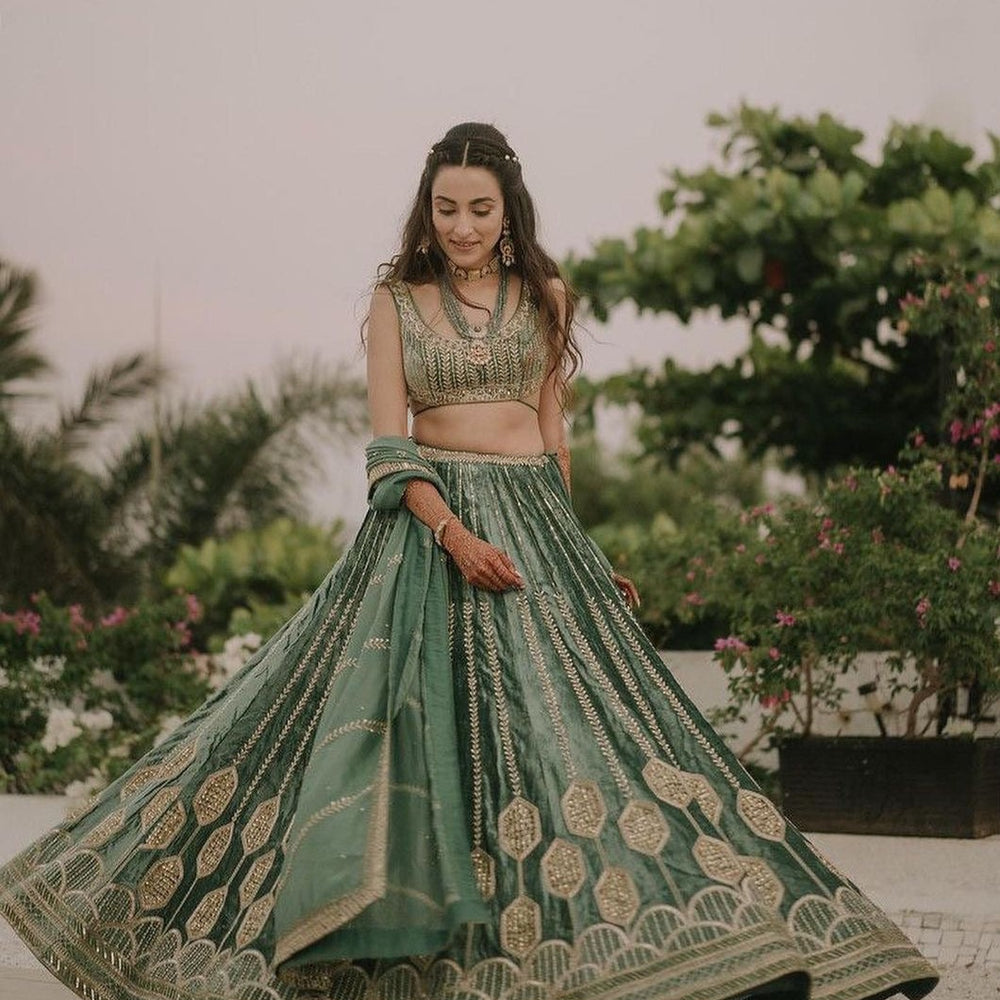 
                      
                        Vaishali Malhara in Turquoise Velvet Lehenga
                      
                    