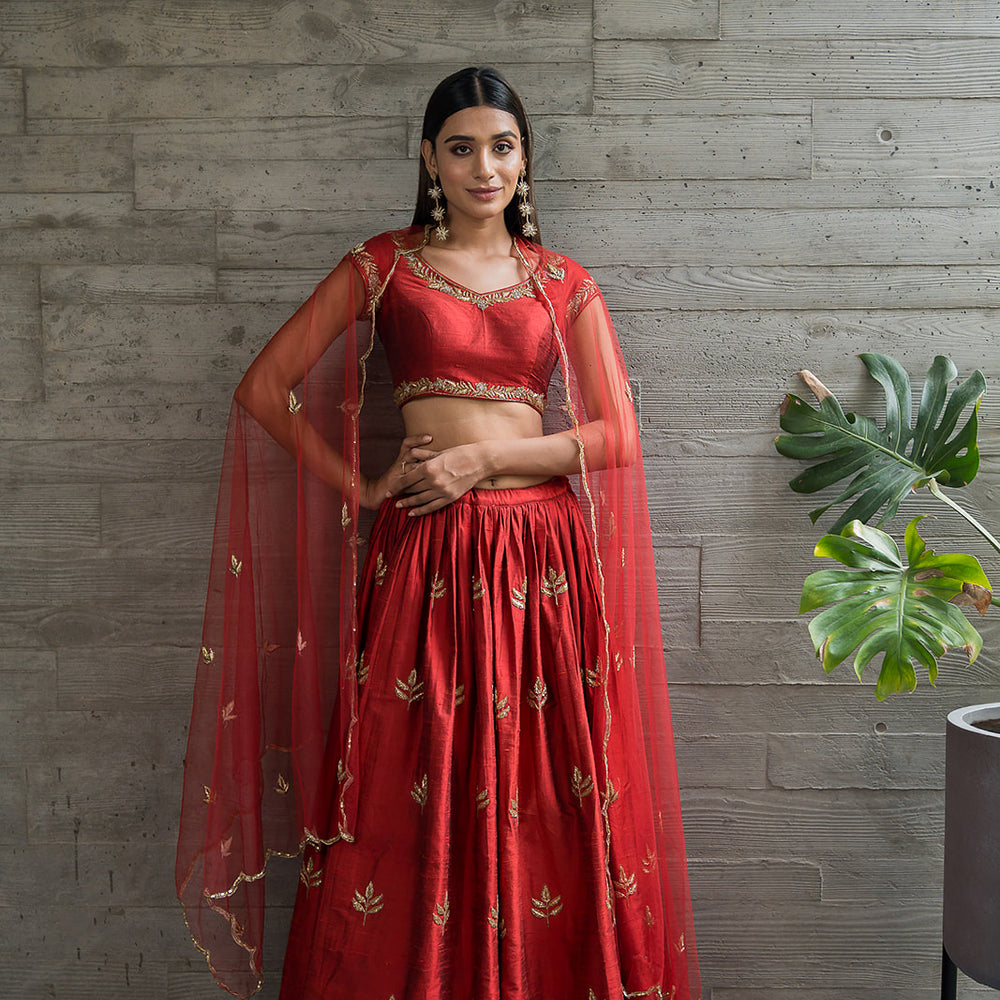 RED LEHENGA