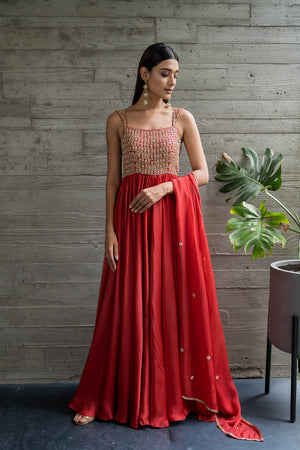 
            
                Load image into Gallery viewer, RED FLOWER YOKE EMBROIDERED ANARKALI
            
        