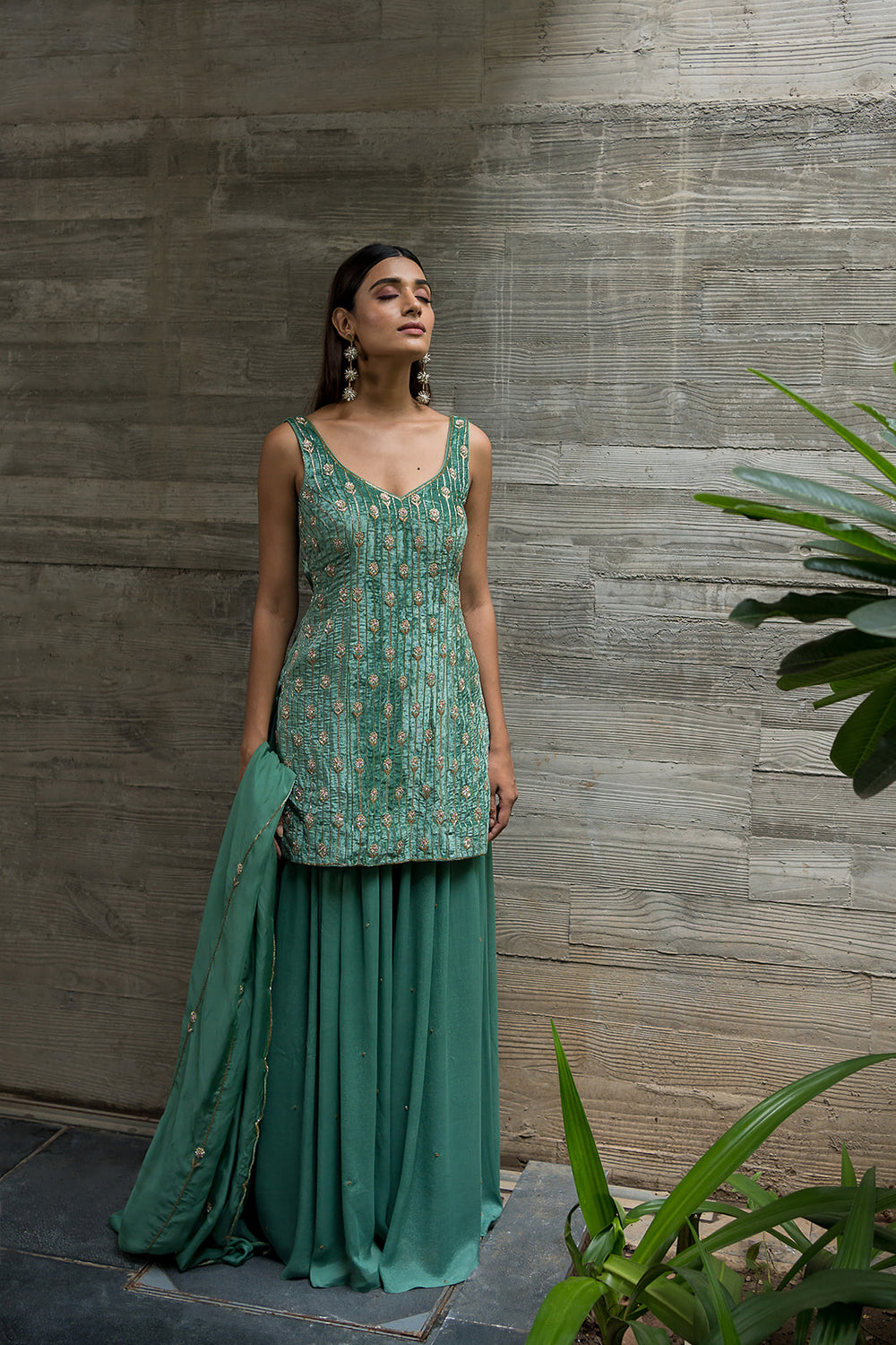 TURQUOISE VELVET SHARARA SET