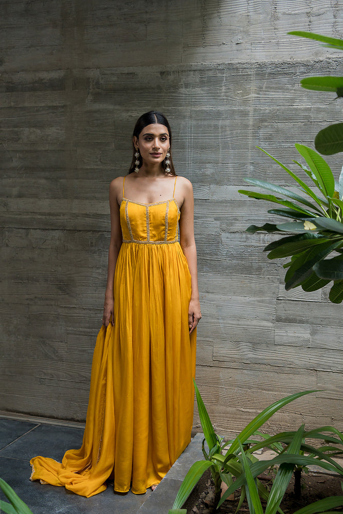 
            
                Load image into Gallery viewer, MANGO YELLOW BACKLESS ANARKALI
            
        