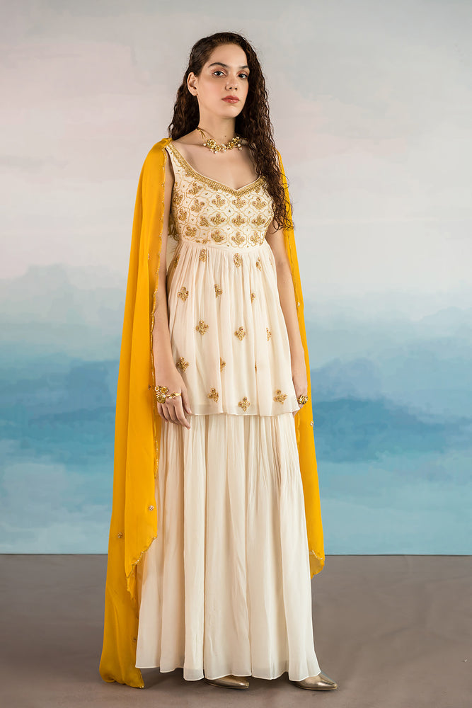 
            
                Load image into Gallery viewer, Off White Flower Butta Sharara Set
            
        