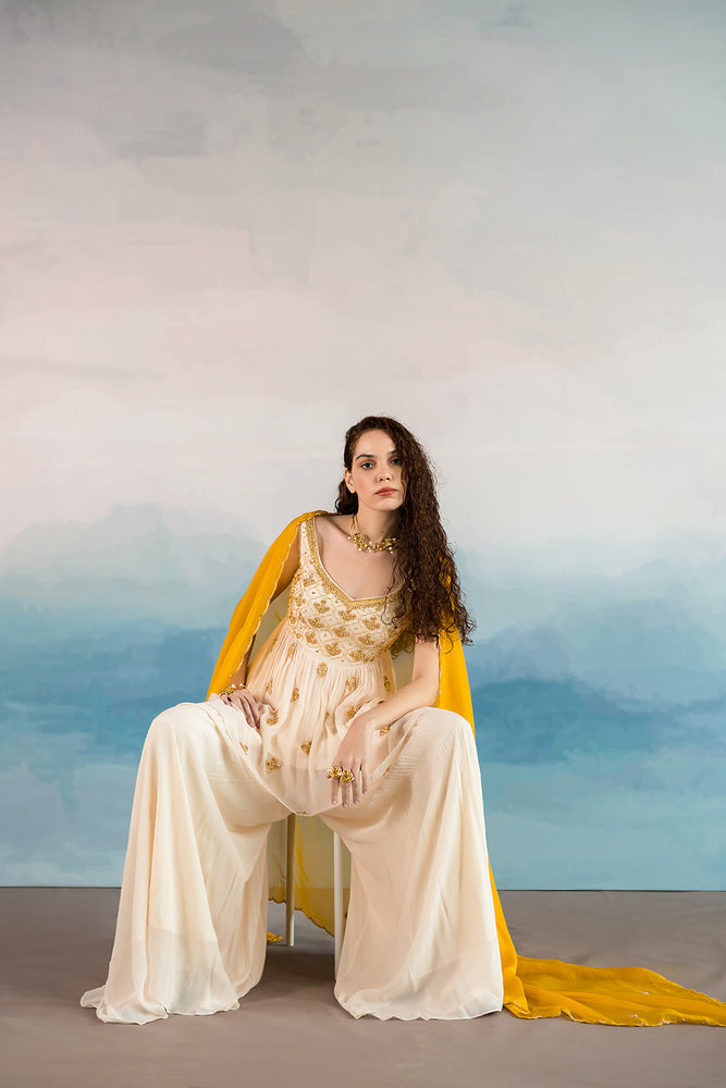 
            
                Load image into Gallery viewer, Off White Flower Butta Sharara Set
            
        