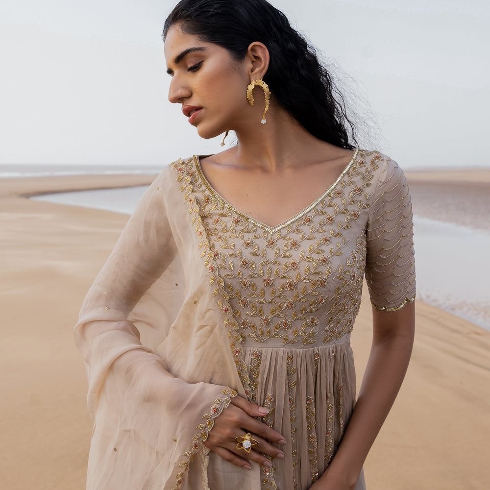 IVORY&nbsp;HEAVY YOKE FLORAL LINE EMBROIDERY WITH FLORAL LINE SCALLOP GHERA WITH DHOTI AND BORDER DUPATTA