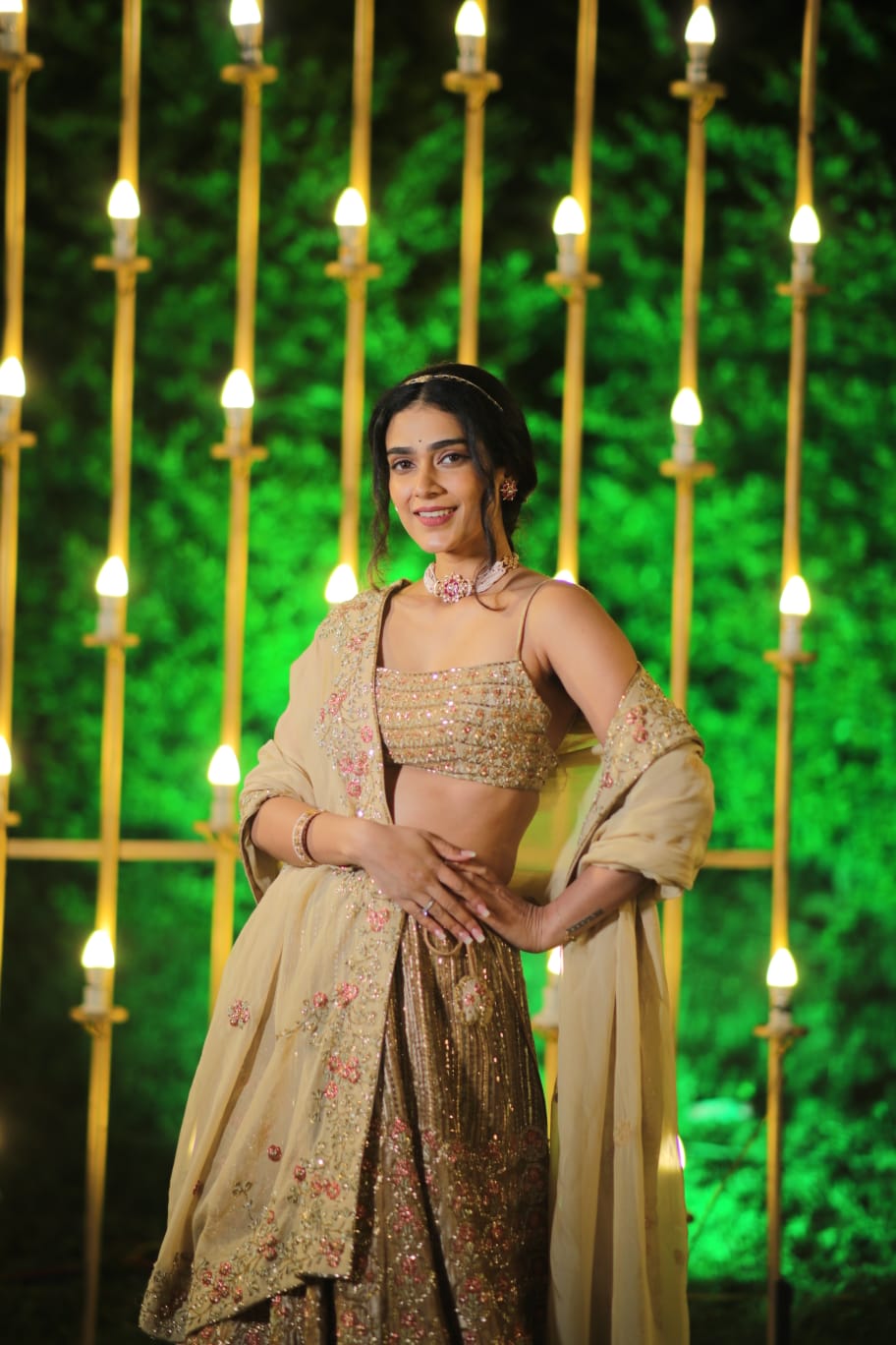 Aakanksha Singh in Beige Full Kali Velvet Lehenga